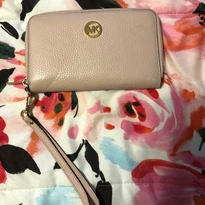 Michael Kors pink leather wristlet